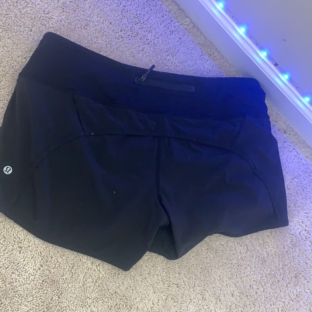 Lululemon shorts - Picture 3 of 4